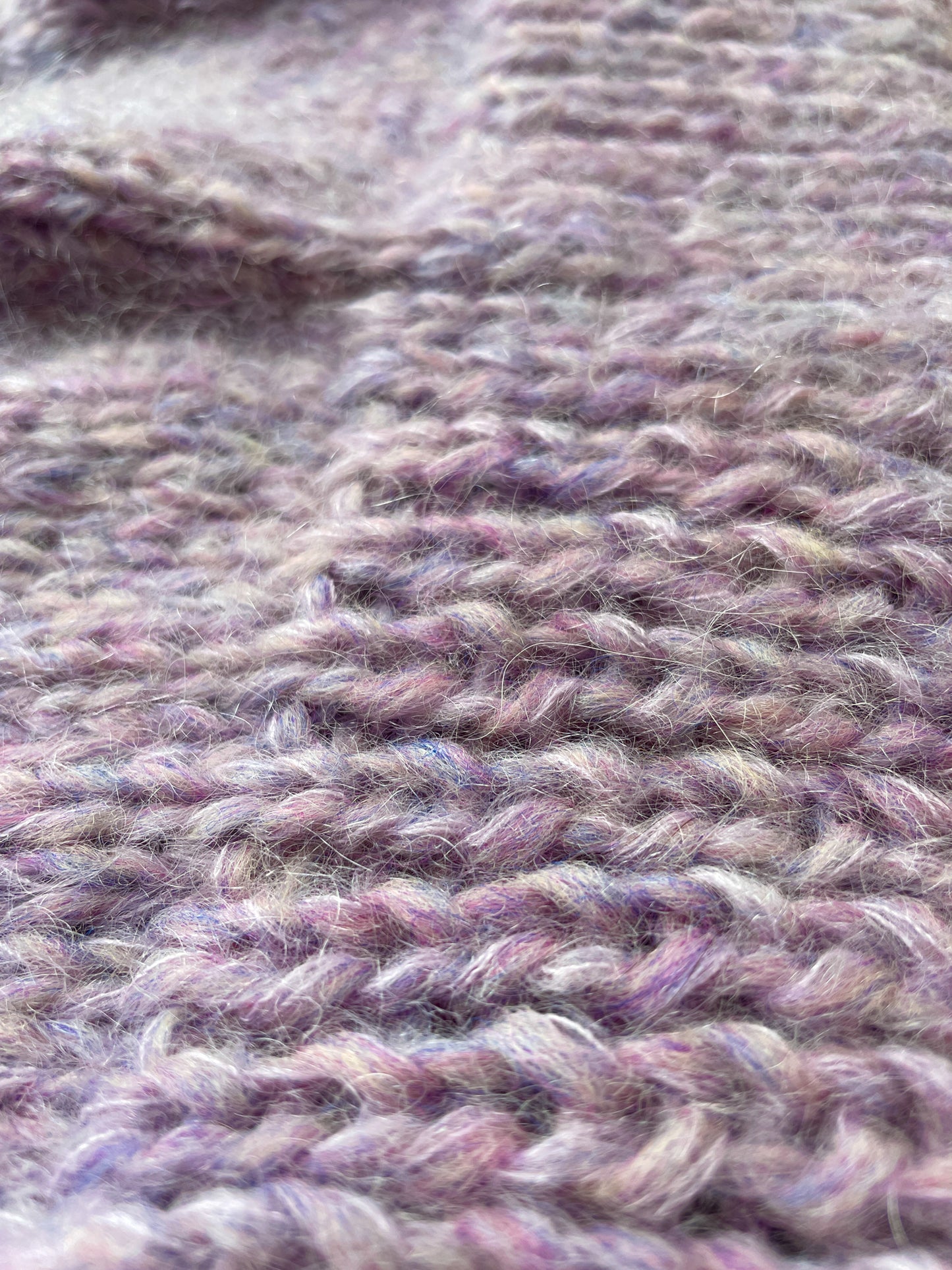 Breipatroon FANCY SLEEVES V SWEATER - gebreide trui met speciale mouwen