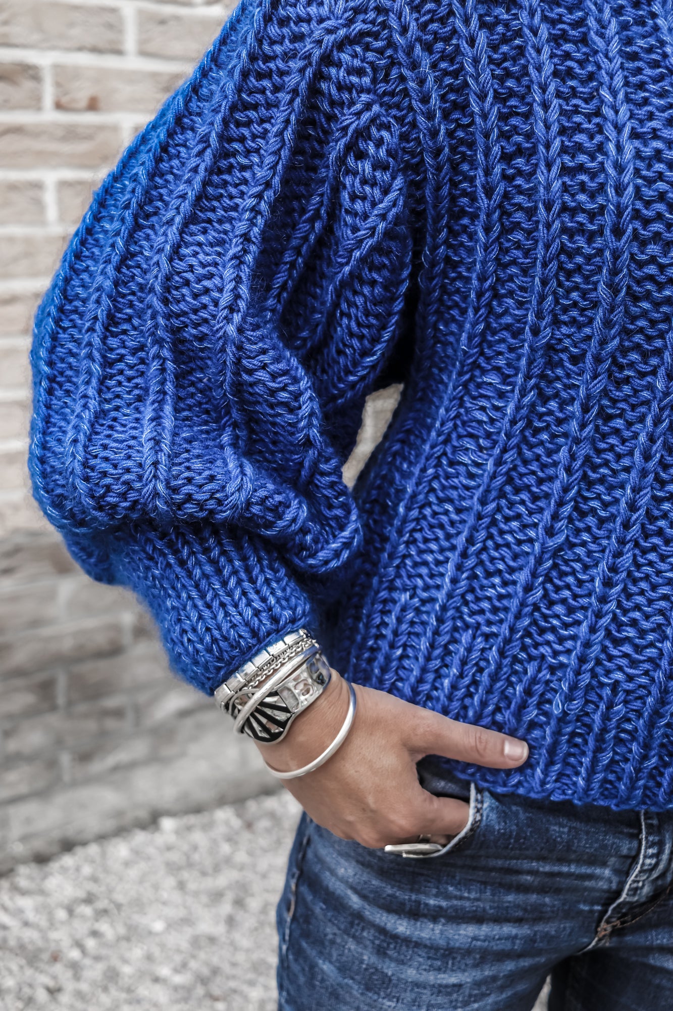 Knitting pattern NETTIE SWEATER - oversized chunky sweater with special sleeves