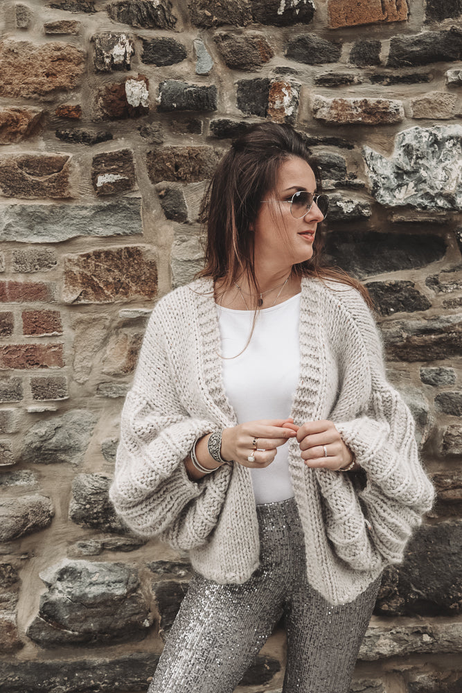 Knitting pattern LYSS CARDIGAN - oversized chunky cardigan with special sleeves